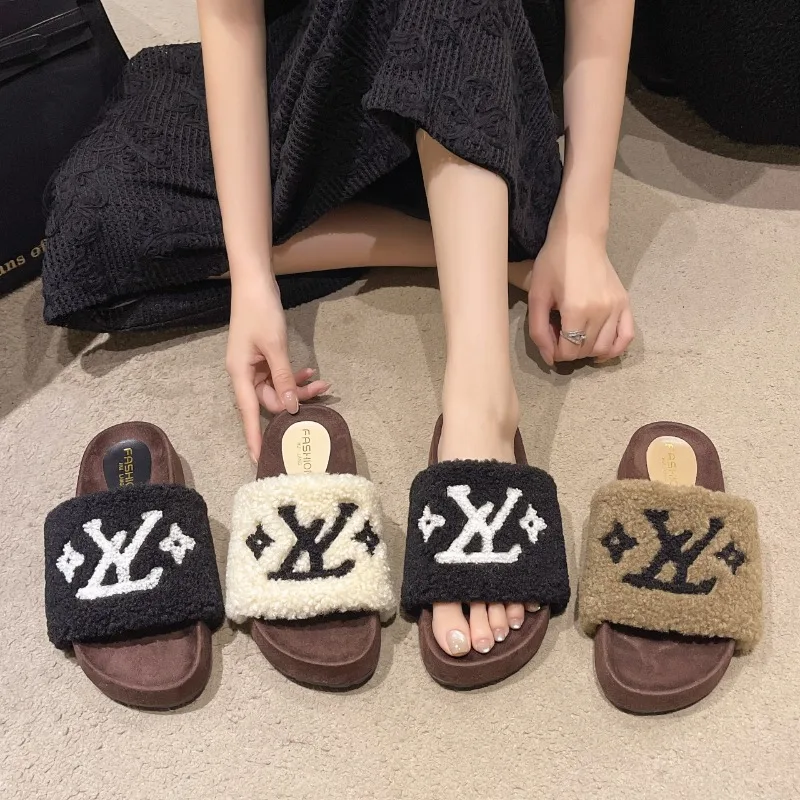 

2025 Autumn Winter New Women's Thickened Fleece-lined Slippers Increased Heel High Top Fluffy Drags Soft Sole Женские Тапочки