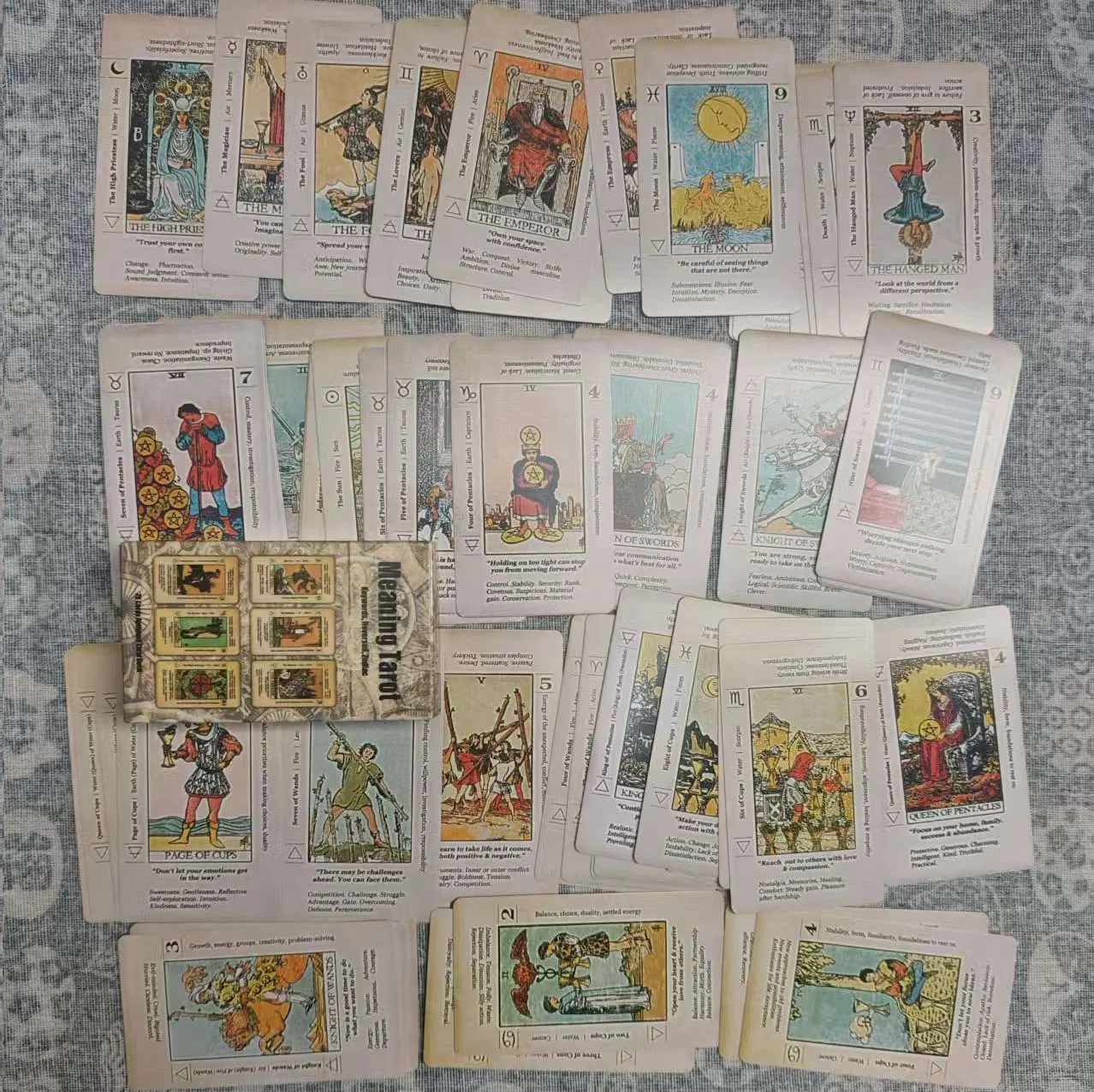 Das klassische Tarotkartendeck, 78 Stück, für einfache Anfänger, Schicksal, Wahrsagerei, Party, Tischplatte, Brettspiel, Spielzeug