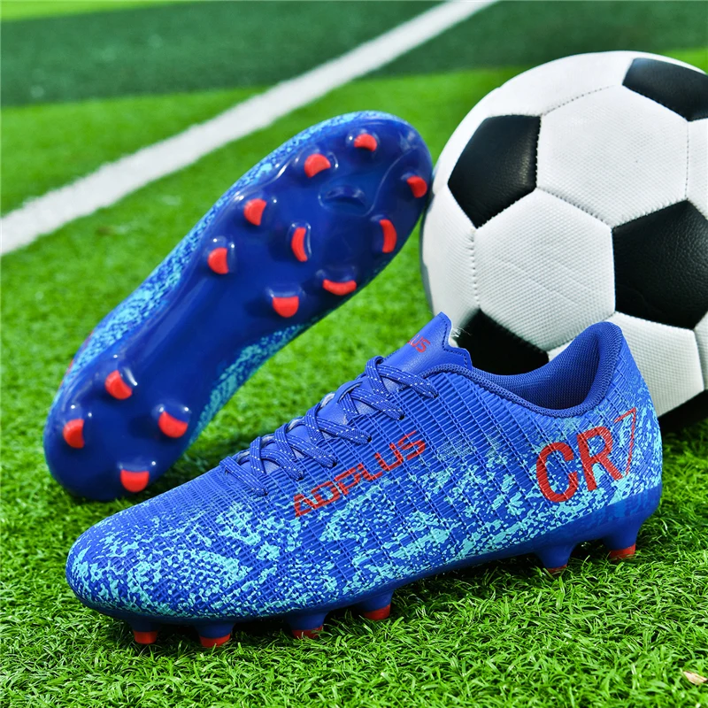 

A pair of children's four-season leather football shoes with long studs, wear-resistant soccer shoes, sizes 35-45，WX-25001