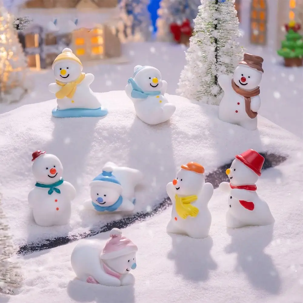Regalo de Navidad Mini estatuilla de muñeco de nieve accesorios blancos muñeca de hombre de nieve de dibujos animados Micro paisaje DIY bragas de escritorio