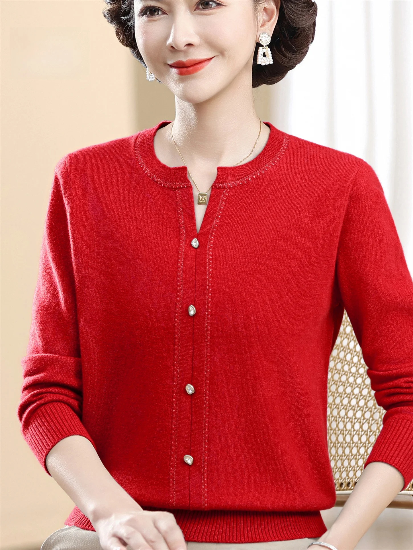 

Осень-зима, новый свободный вязаный шерстяной свитер для женщин среднего возраста, модный утягивающий базовый слой, топ