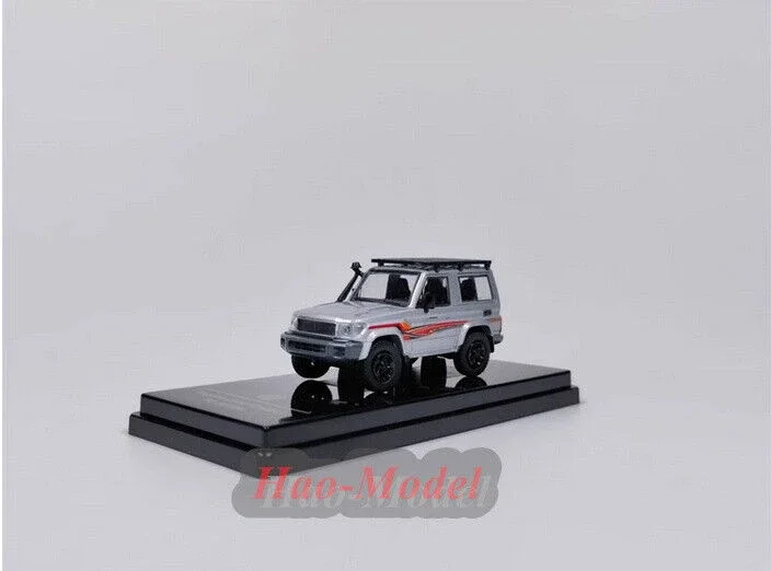 PARA 1:64 For Toyota Land Cruiser LC71 Alloy Diecast Car Model Toys Boys Birthday Gifts Hobby Display Collection Simulation