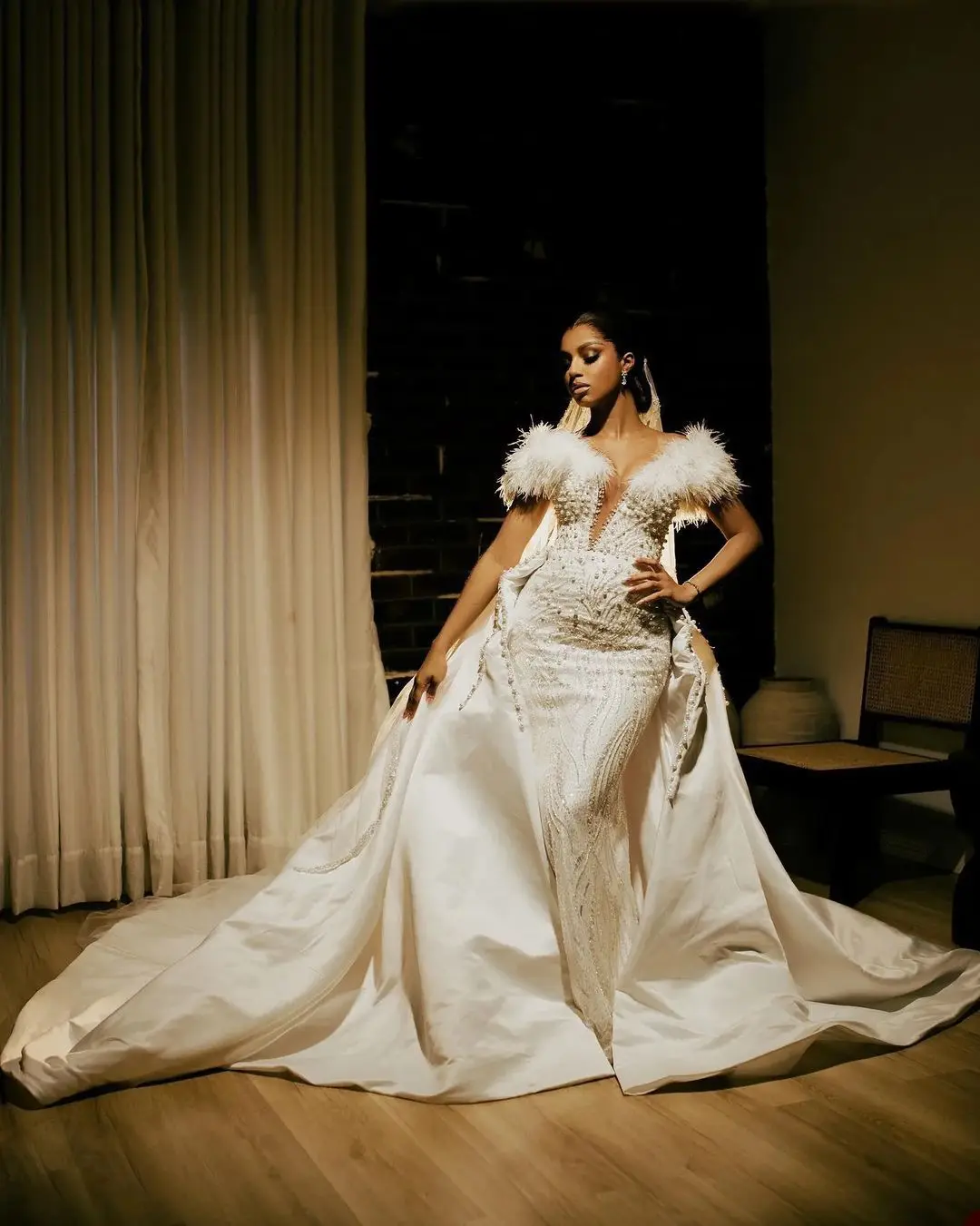 Customized Mermaid Bridal Gowns Off Shoulder Wedding Dress with Overskirts Pearls Feather Sequins Custom Made Sweep Train Bride