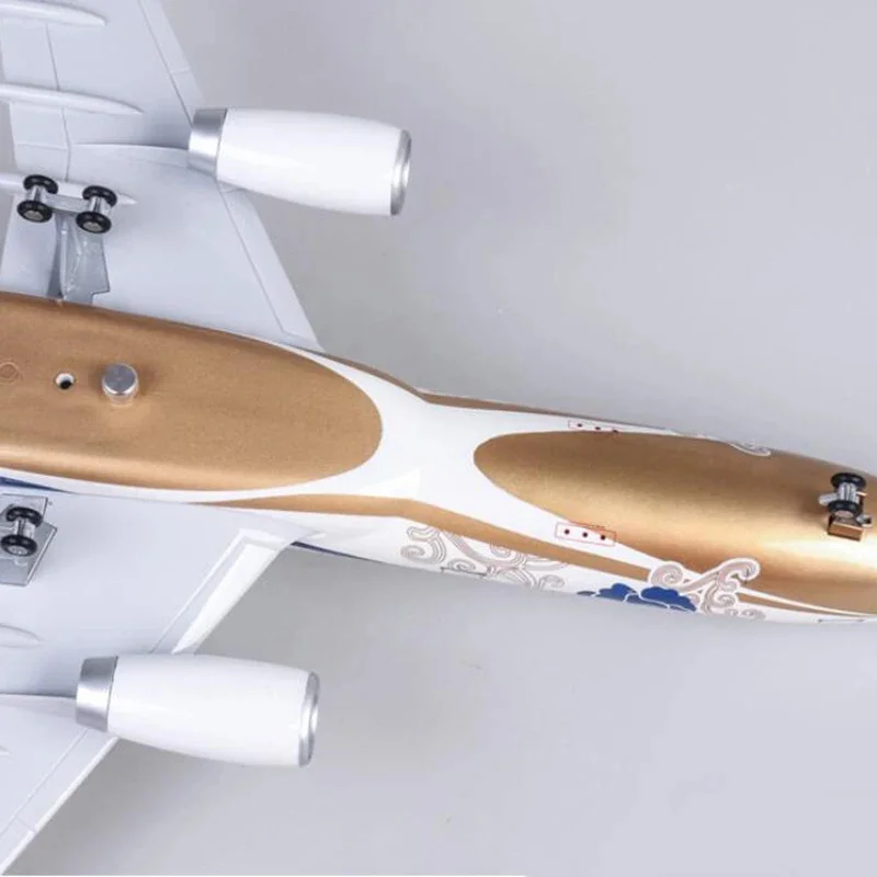 1:135 مقياس دييكاست لعبة طائرة A330-200 الهواء الصين الأرجواني تشن 47 سنتيمتر محاكاة الركاب نموذج طائرة مع مصباح معدات الهبوط #6