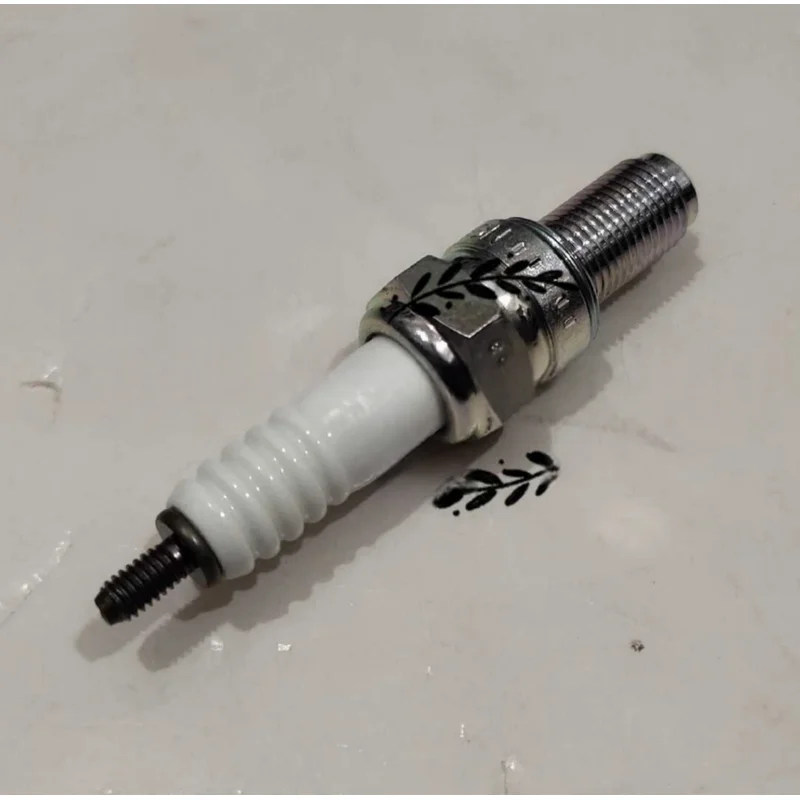 Spark Plug  For Benelli Leoncino500 BJ500  Motorcycle Ignition Plug