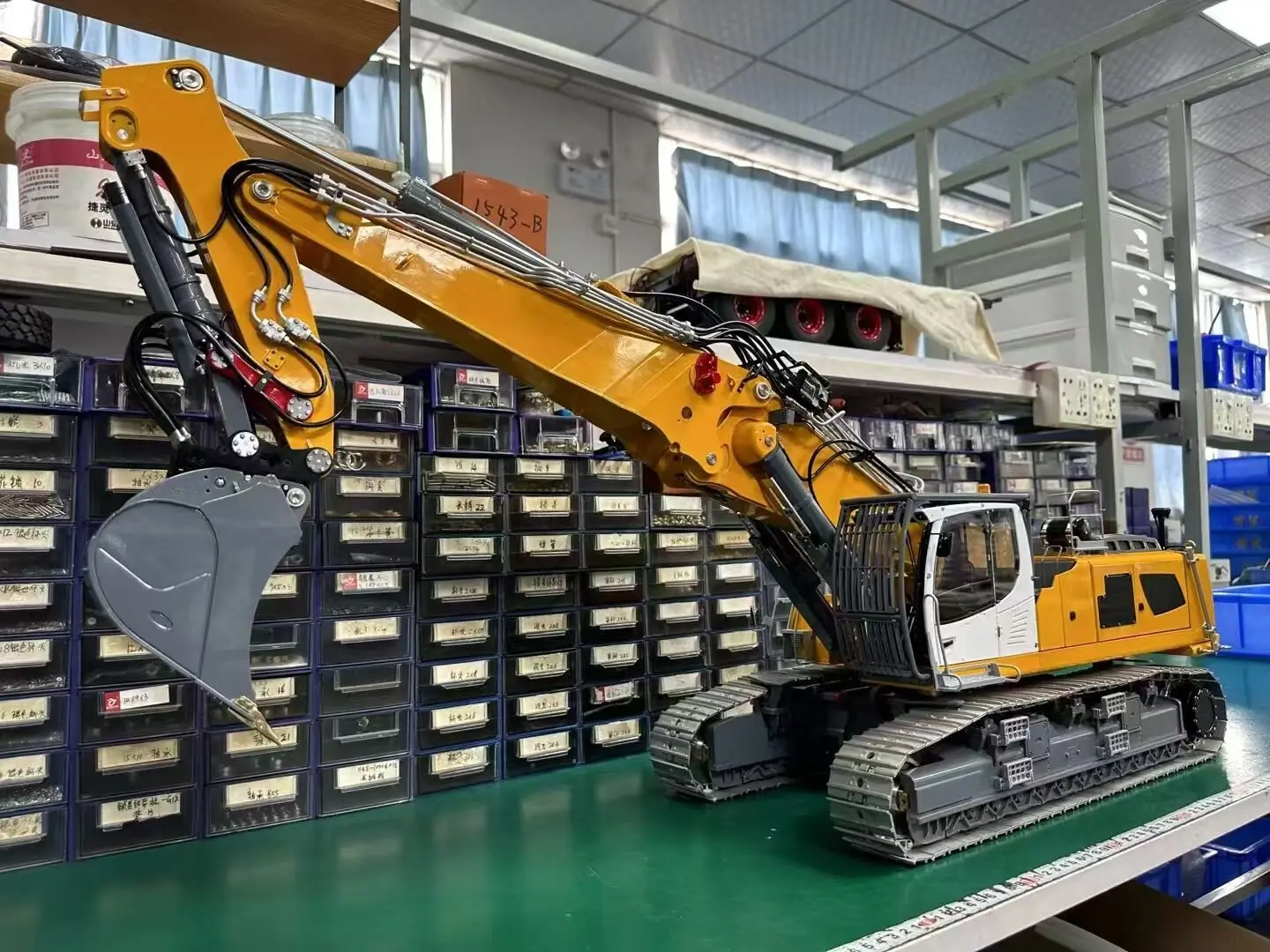 LR960 1/14 RTR LESU 960 RC Hydraulic Excavator Heavy Duty Demolition Machine Digger Remote Control Construction Vehicles Model