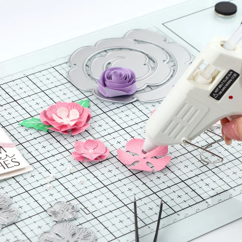 

40x26cm All-in-one Magnetic Glass Craft Mat for Cutting Stamping Tempered Glass Surface Heat Embossing and Hot Glue Projects