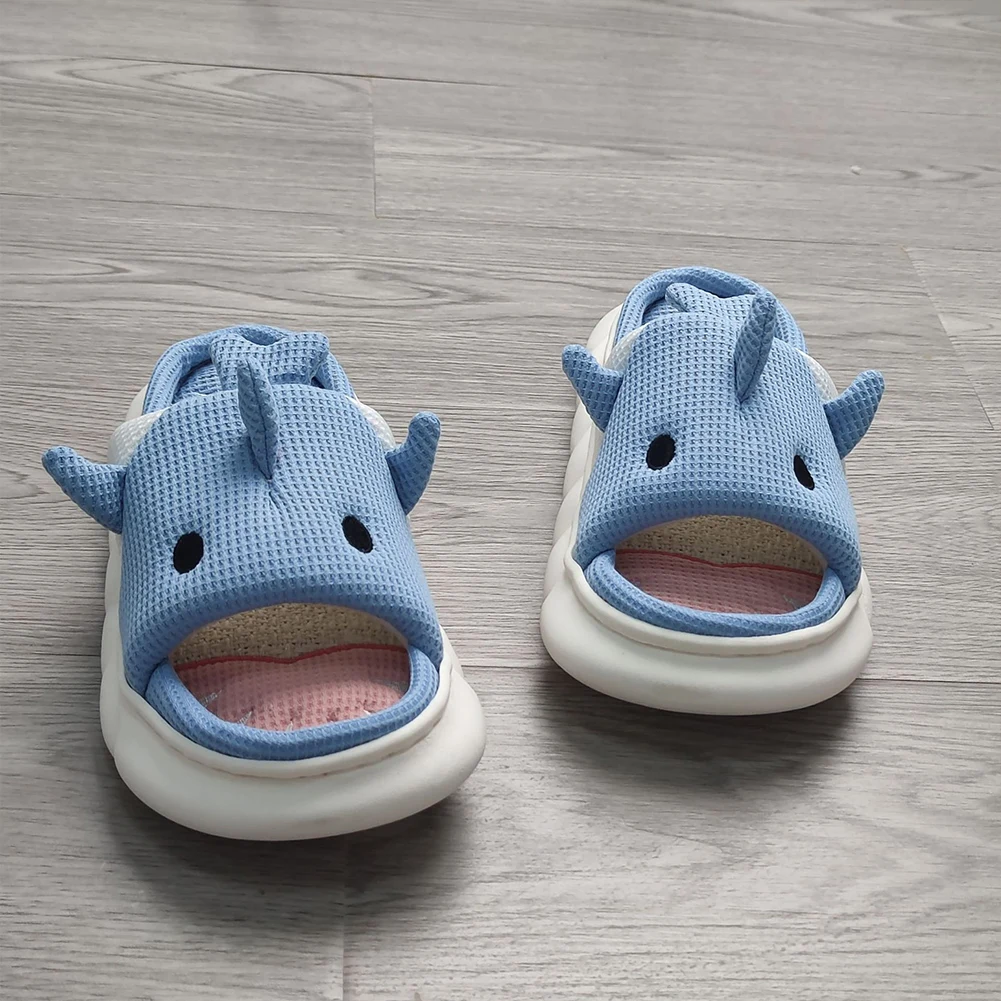 Cute Shark Slippers Cartoon Animal Slippers Non Slip Open Toe Slippers Comfortable Casual Flat Slippers for Indoor Outdoor