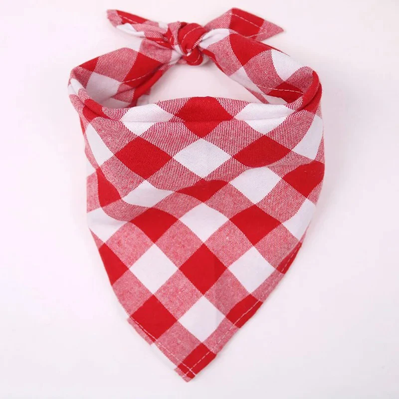 Pet Dog Bandana Pet Neckerchief Classic Red Black Plaid Cat Puppy Kerchief Pet Dog Accessories  Scarf Dog Saliva Towel