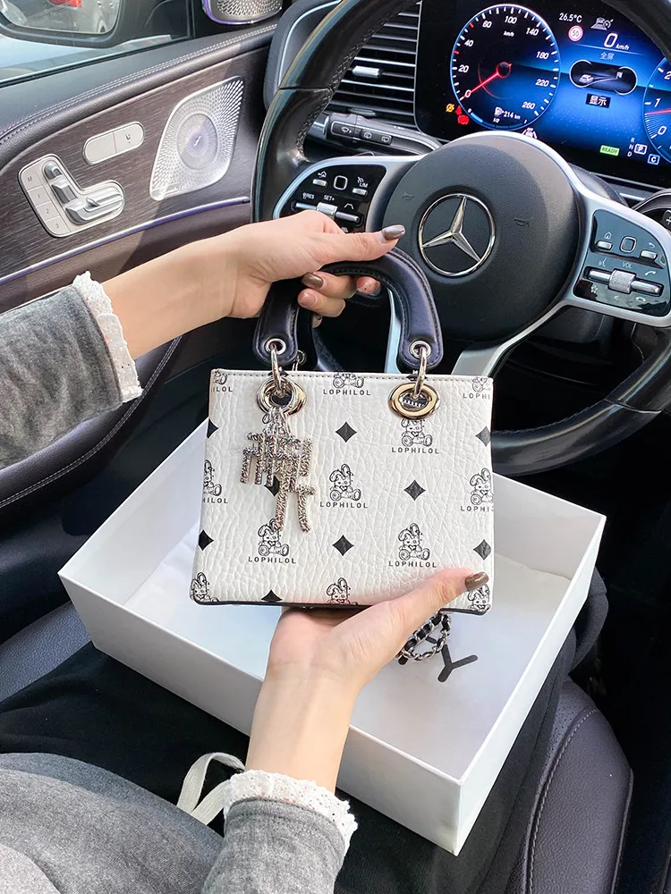 

Luxury and Fashion Handheld Square Bag with Beautiful Flower Printing and Premium Metal 2026 Women's Newly Trendy Crossbody Bag
