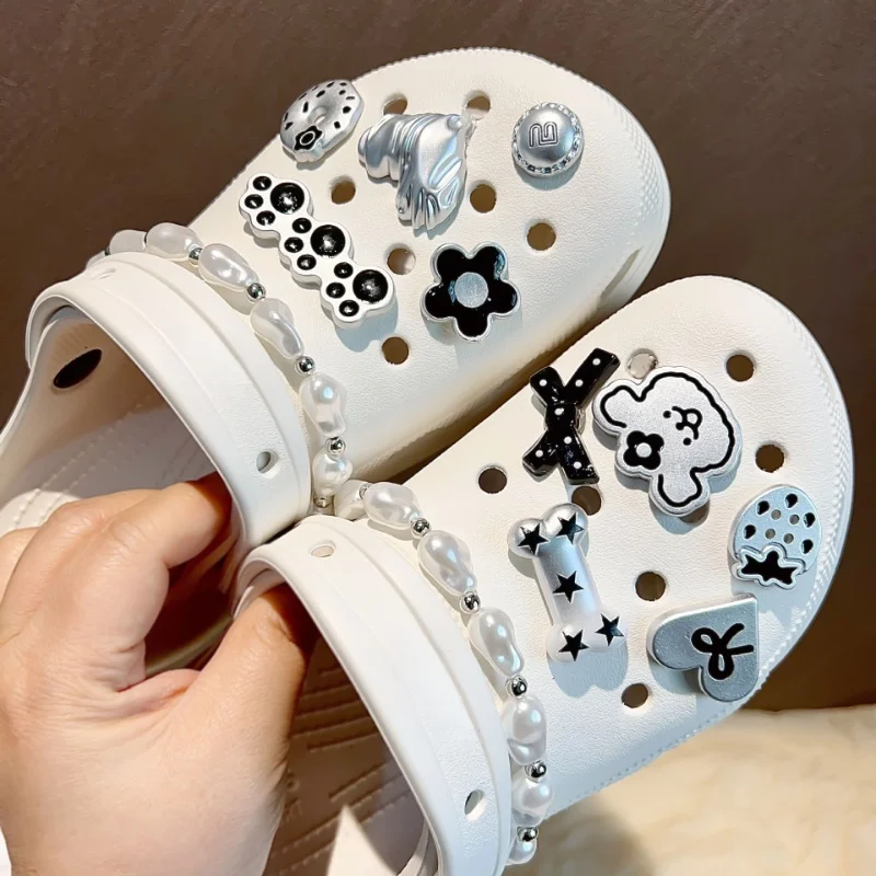 Cool Silver Dog Shoes Charms Set Pearl Chain & Black White Clog Decorations Trendy Resin Shoe Accessories for Sandals