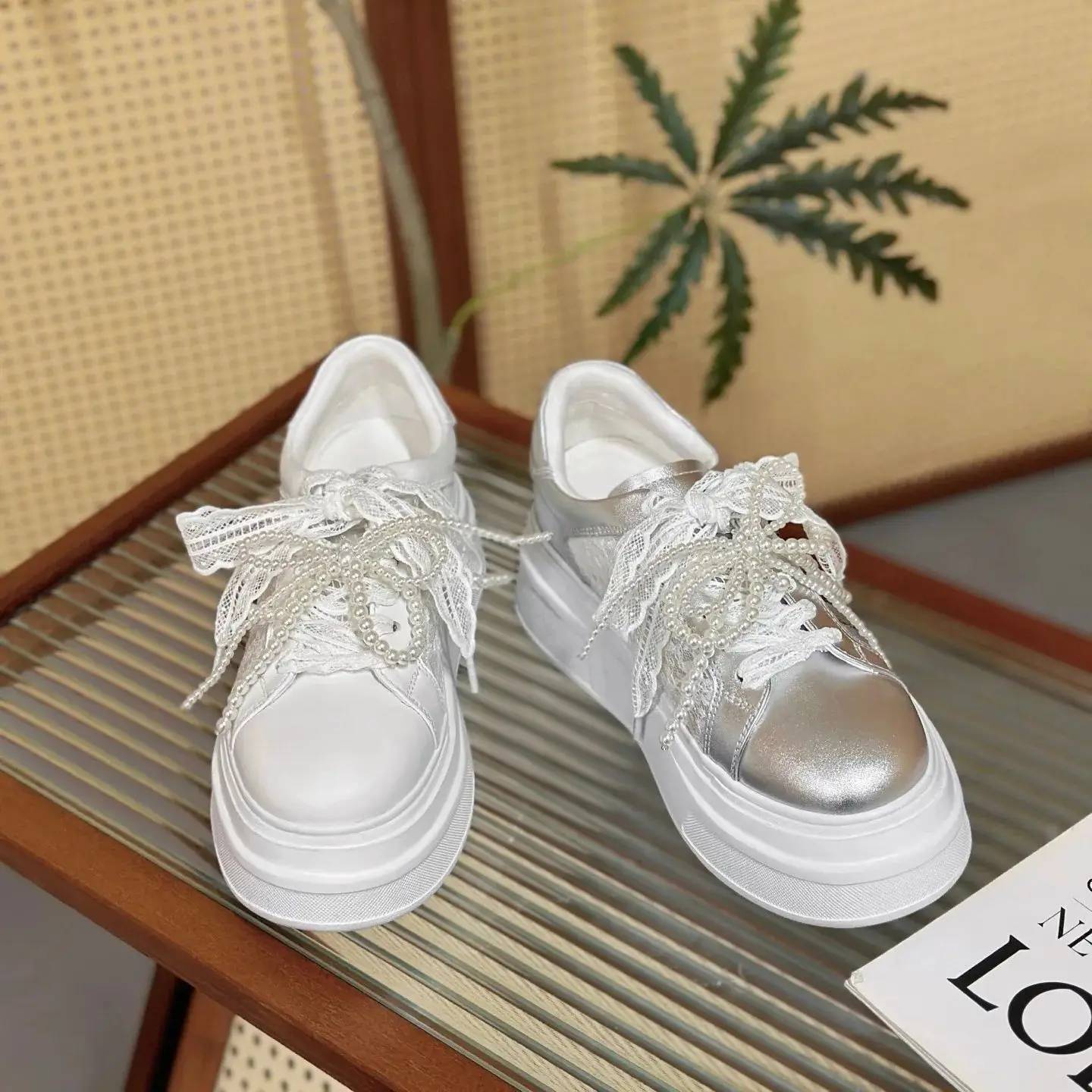

Women Chunky Sneakers Pearl Casual White Mesh Shoes Luxury Designer Brand Fashion Design High Heels Spring Thick Bottom Trainer