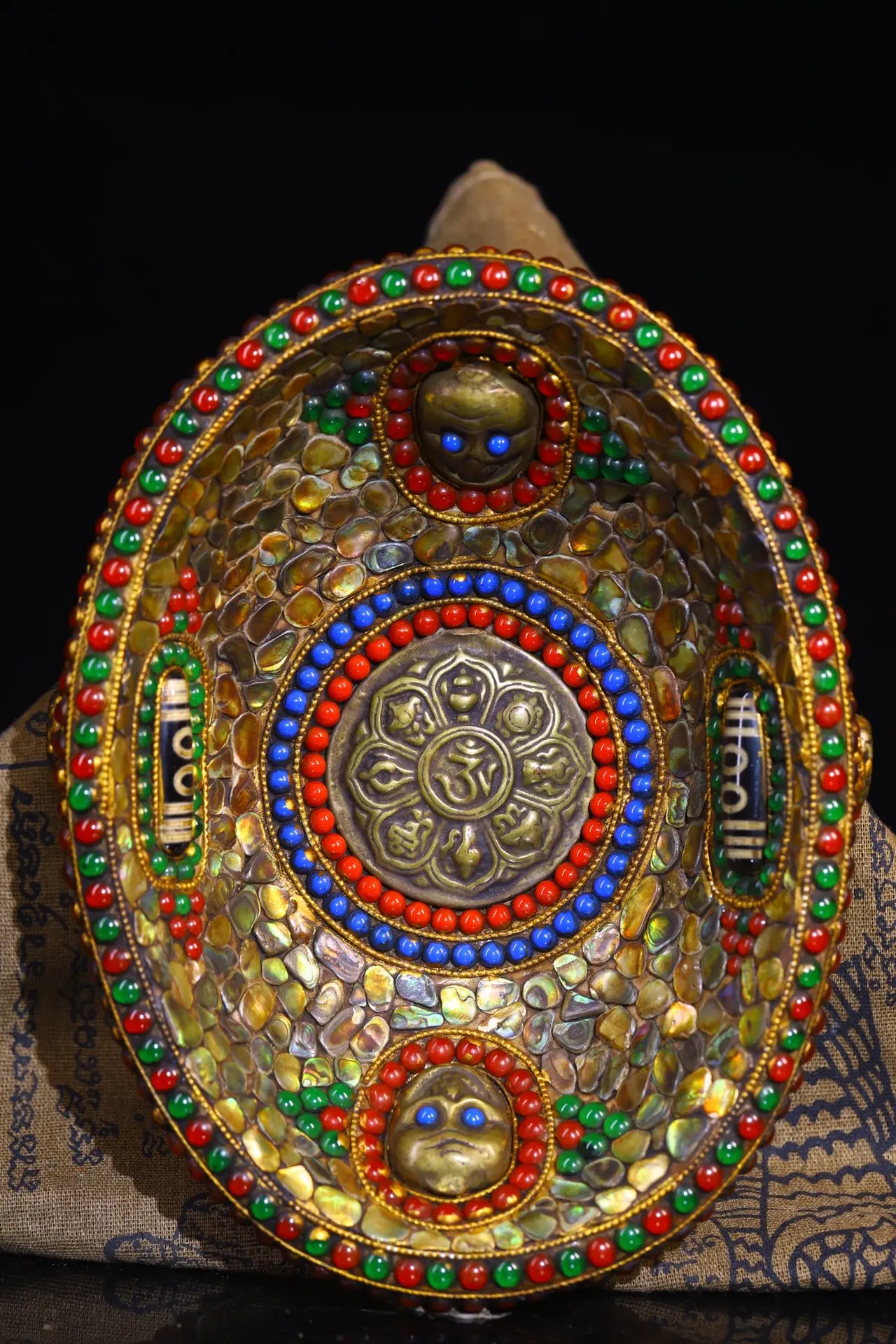 

7"Temple Collection Old Gabala Bowl Mosaic Gem gZi Beads Shell Six arms Mahakala Buddha Kabbala Bowl Amulet Worship Hall