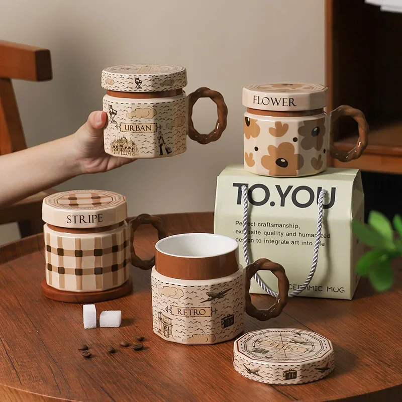 Creative retro ceramic mugs, high appearance level, internet-famous drinking cups, light luxury souvenirs, coffee cups with LIDS