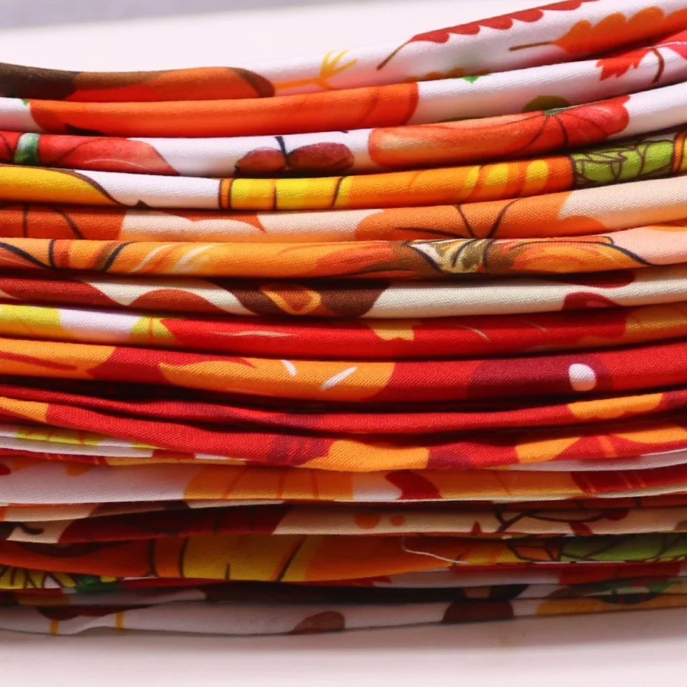 Thanksgiving-Haustier-Bandana für Hunde und Katzen, Kürbis-Ahornblatt-Dreieckstuch, Feiertagsdekoration, Verstellbarer Süßer Herbst-Halstuch – Detail 4