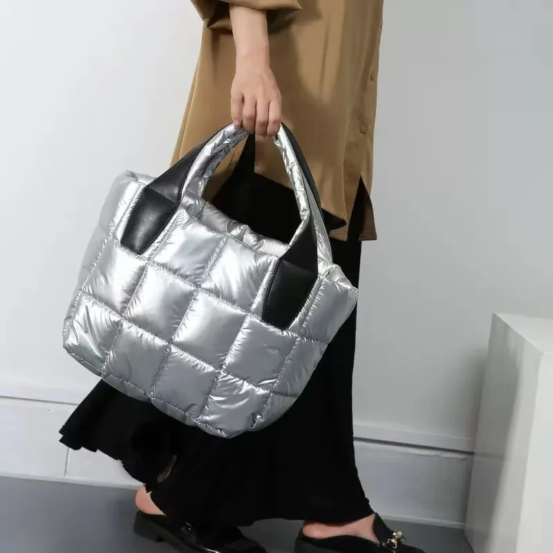 

Женская осенне-зимняя новая стеганая сумка на плечо большой вместимости, модная простая ручная сумка через плечо в стиле ретро