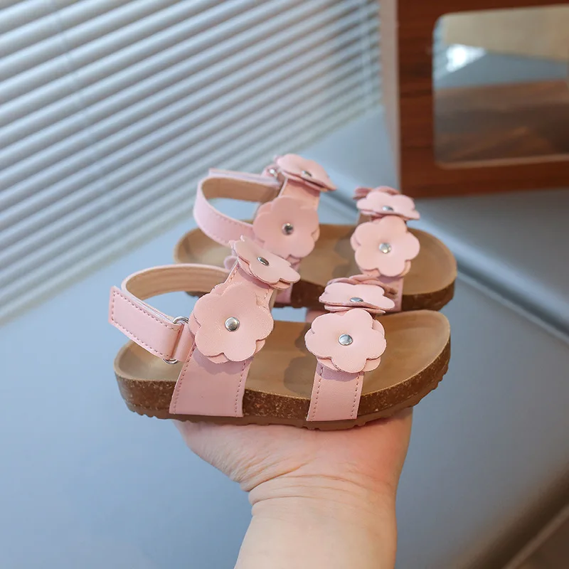 

Kids Summer Fashion Sandals Girl Flower Beach Shoes Children Soft Soled Princess Shoes Girl Versatile Solid Color Velcro Sandals