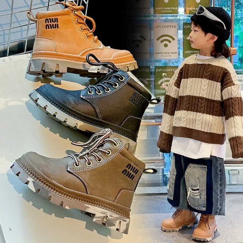 

Boys Boots 2024 Winter New Children's Soft-soled Non-slip Bag Head Anti-kick Leather Boots Fashionable British Short Boots 26-36