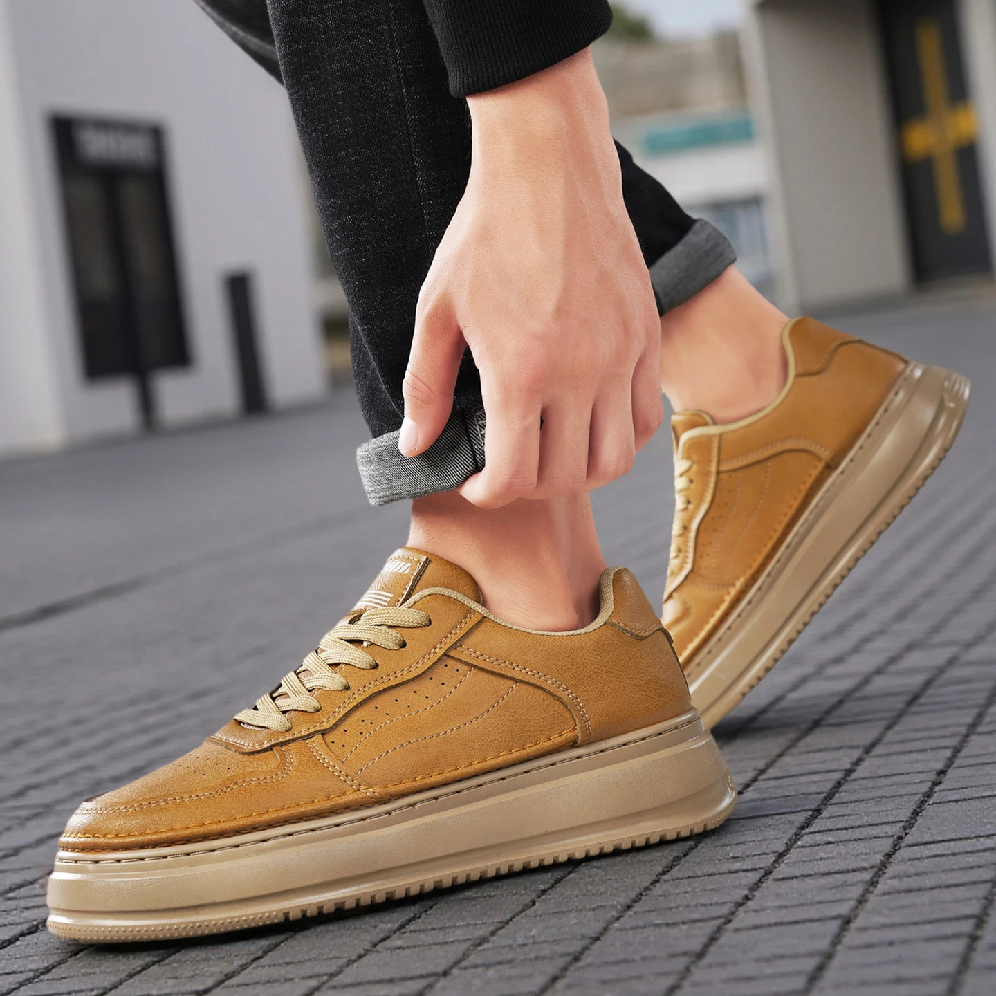 Men's Shoes 2025 New Autumn Retro British Style Casual Slip-on Sneakers for Men - Versatile and Durable Thick-soled Sports Shoes