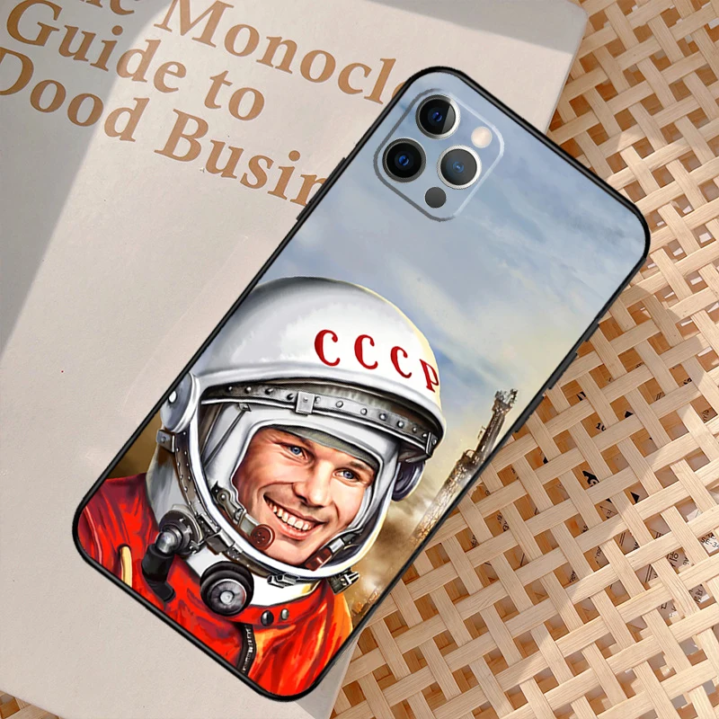 Yuri Gagarin Y Laika Cover For iPhone 16 12 11 13 14 15 Pro Max Mini Plus XS Max X XR Phone Case