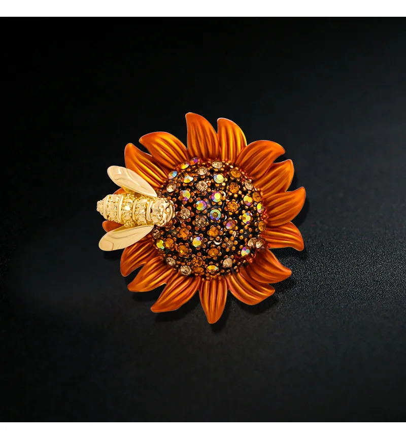 New retro high-end lively bee daisy brooch, female personality sunflower breast flower brooch