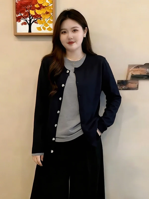 

Black Oversized round Neck Knitted Sweater Fake Two-Piece Spring 2026 Long Sleeve Slimming Top for plus Size Women