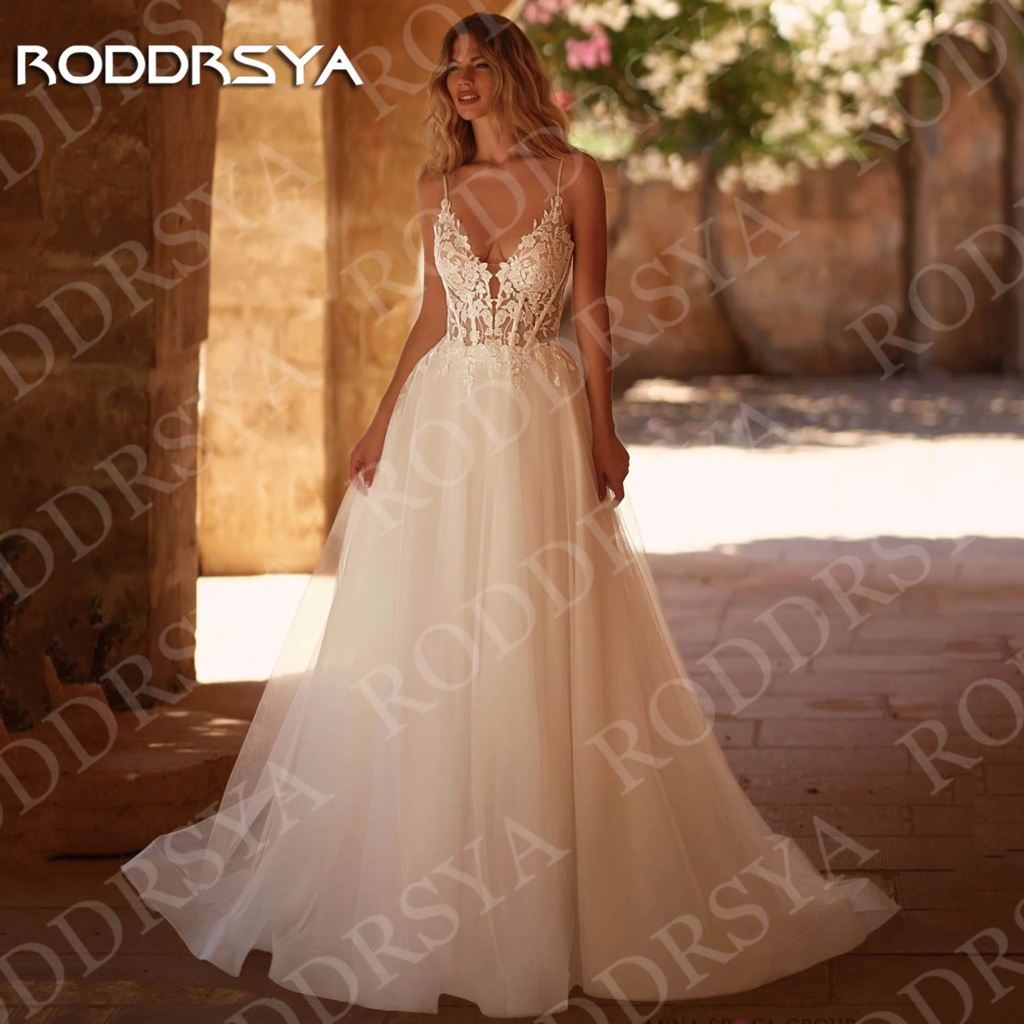 

RODDRSYA A Line Wedding Dress Elegant Spaghetti Straps V Neck Lace Appliques Bridal Dresses Open Back Customized robes de mariée