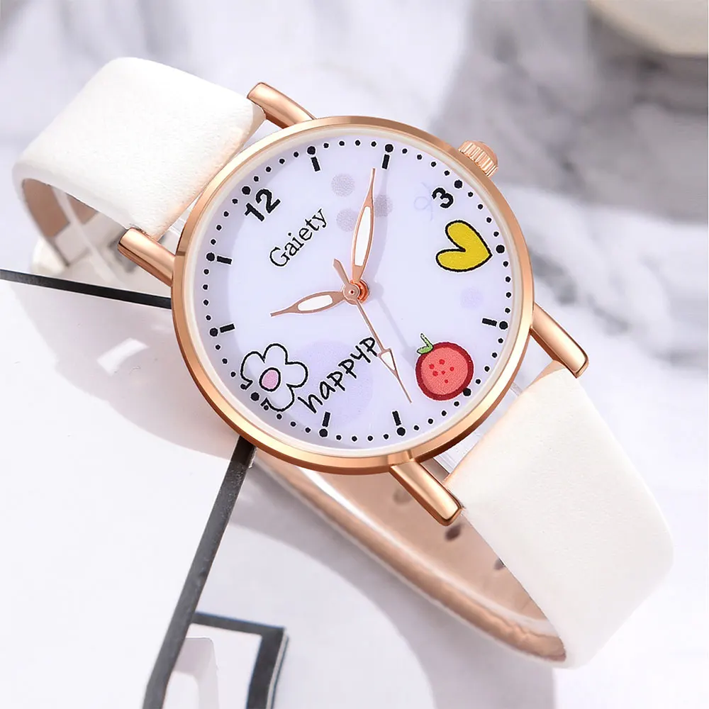 5Pcs Fashionable And Casual Women\'s Zinc Alloy Watch Strap With Heart Element Bracelet Necklace Earrings