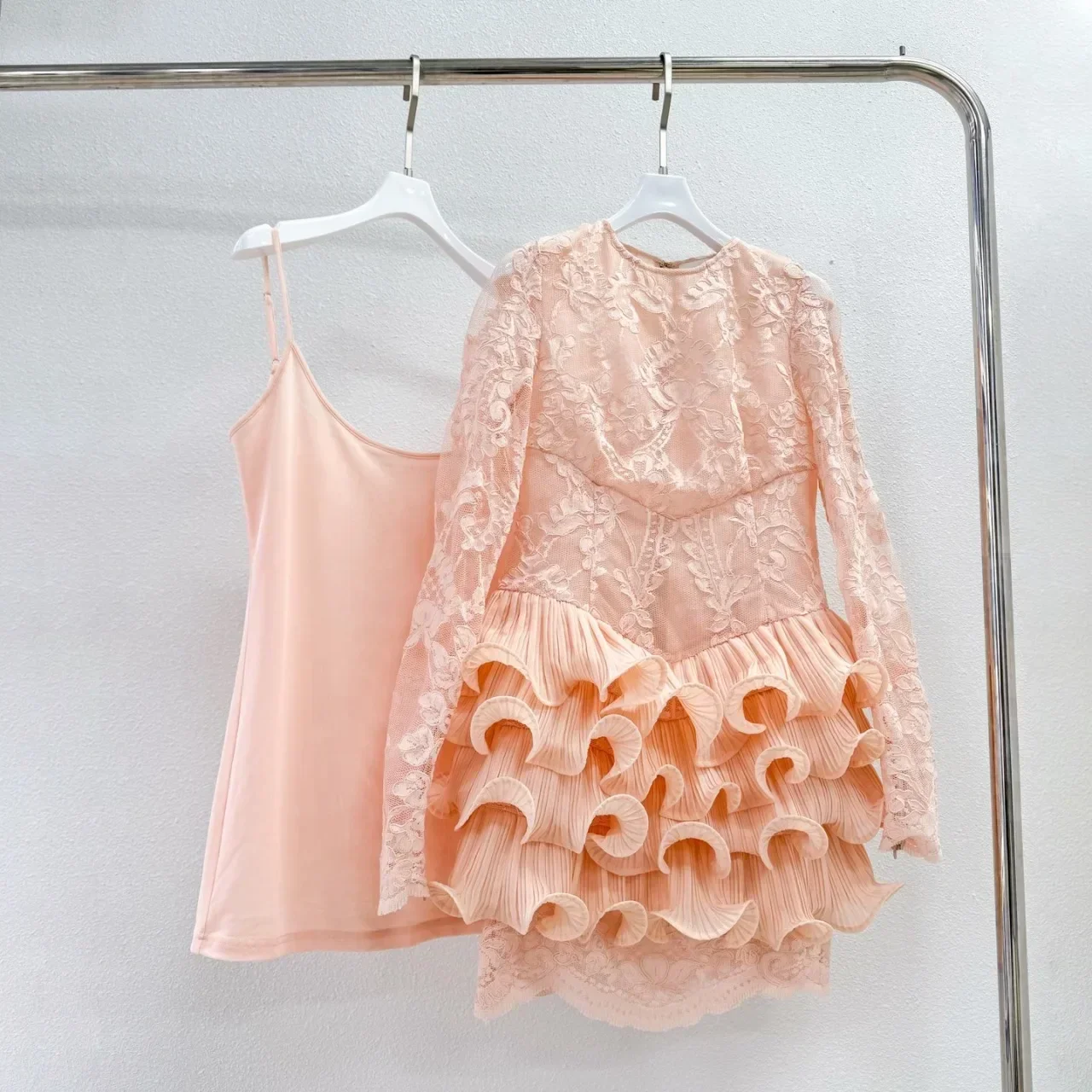 

Highest Quality Version Luxury Dress Australia Design Pink O-neck Long Sleeve Layered Hem Lace Elegant Party Dresses for Evening