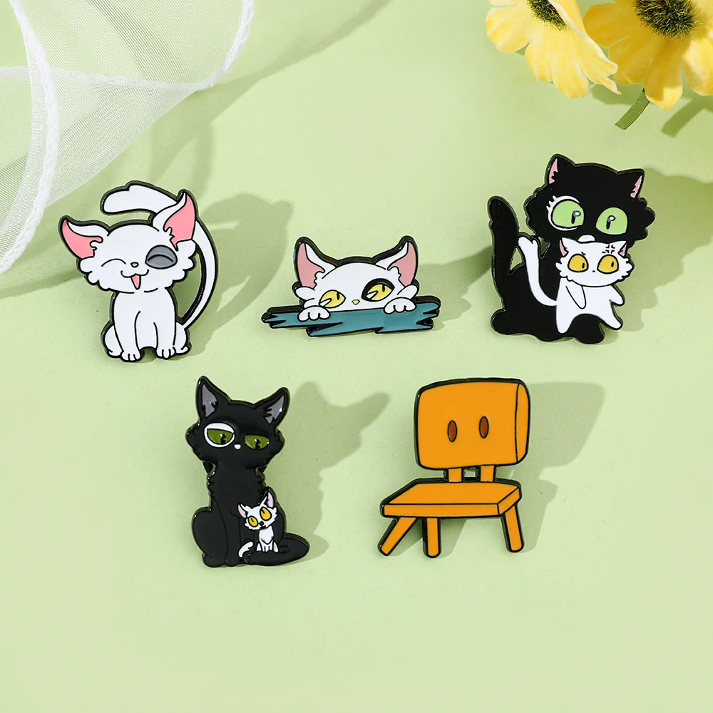 Nowe Anime Suzume No Tojimari emaliowane wpinki do klapy słodki kociak broszki plecak odzież kapelusz moda biżuteria dla kobiet akcesoria