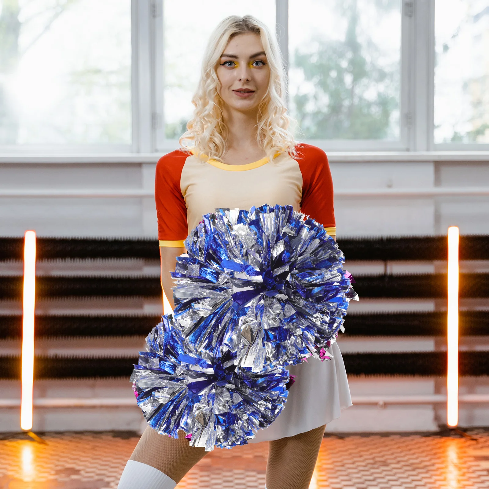 

2Pcs Hand Shake Pom Poms Bright Metallic Cheerleader Pompoms for Sports Dance Performance Cheering Squad Supplies
