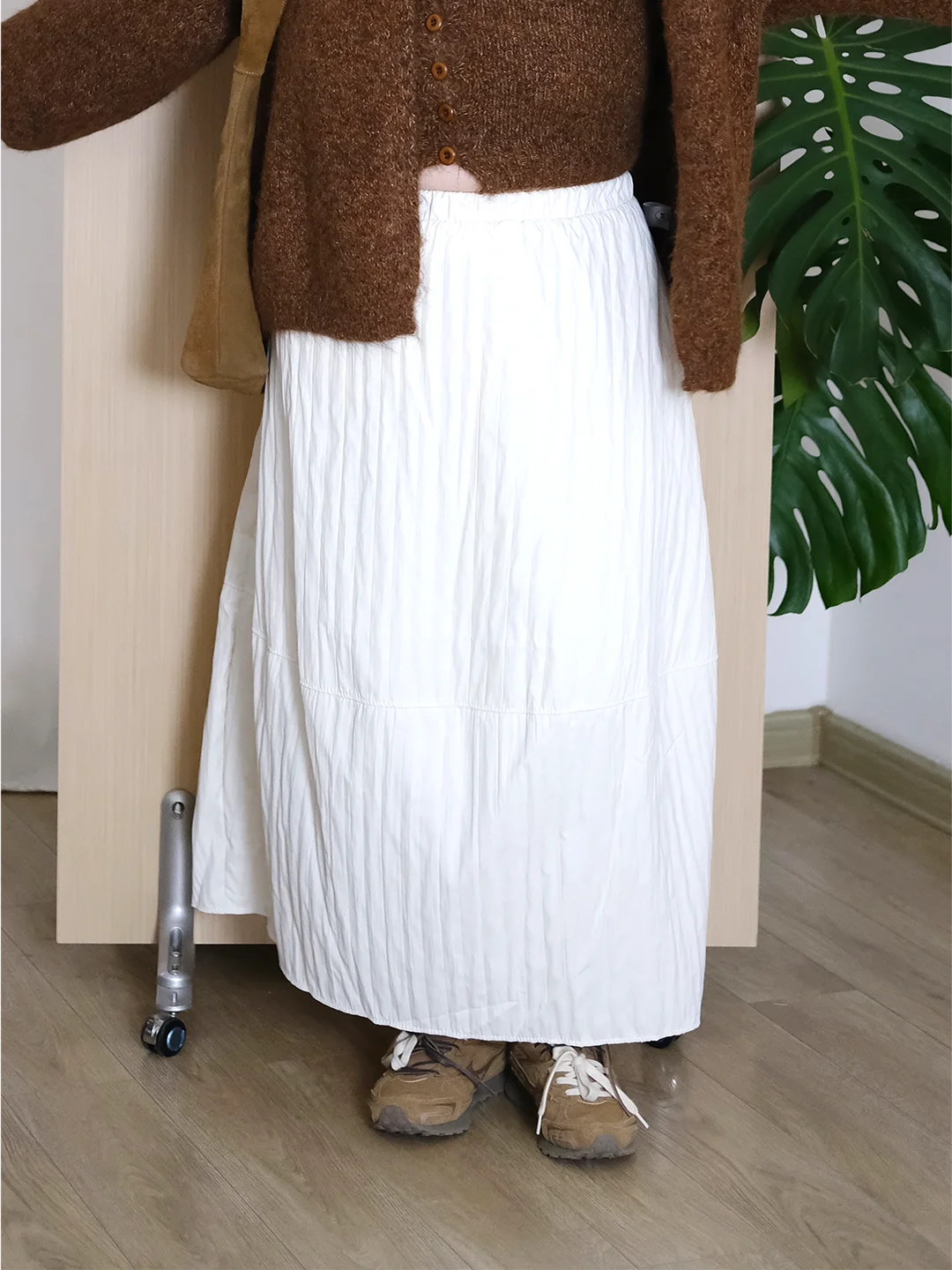 

Zooobaby020 Корейская простая юбка с высокой талией и эластичным поясом, женская юбка А-силуэта, стройнящая, длинная, с V-образным вырезом, осенняя