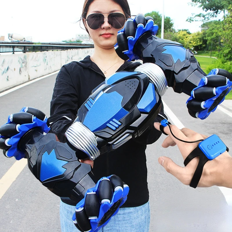 Gesture sensing, twisting, deformation, remote control, high-speed four-wheel drive, climbing car