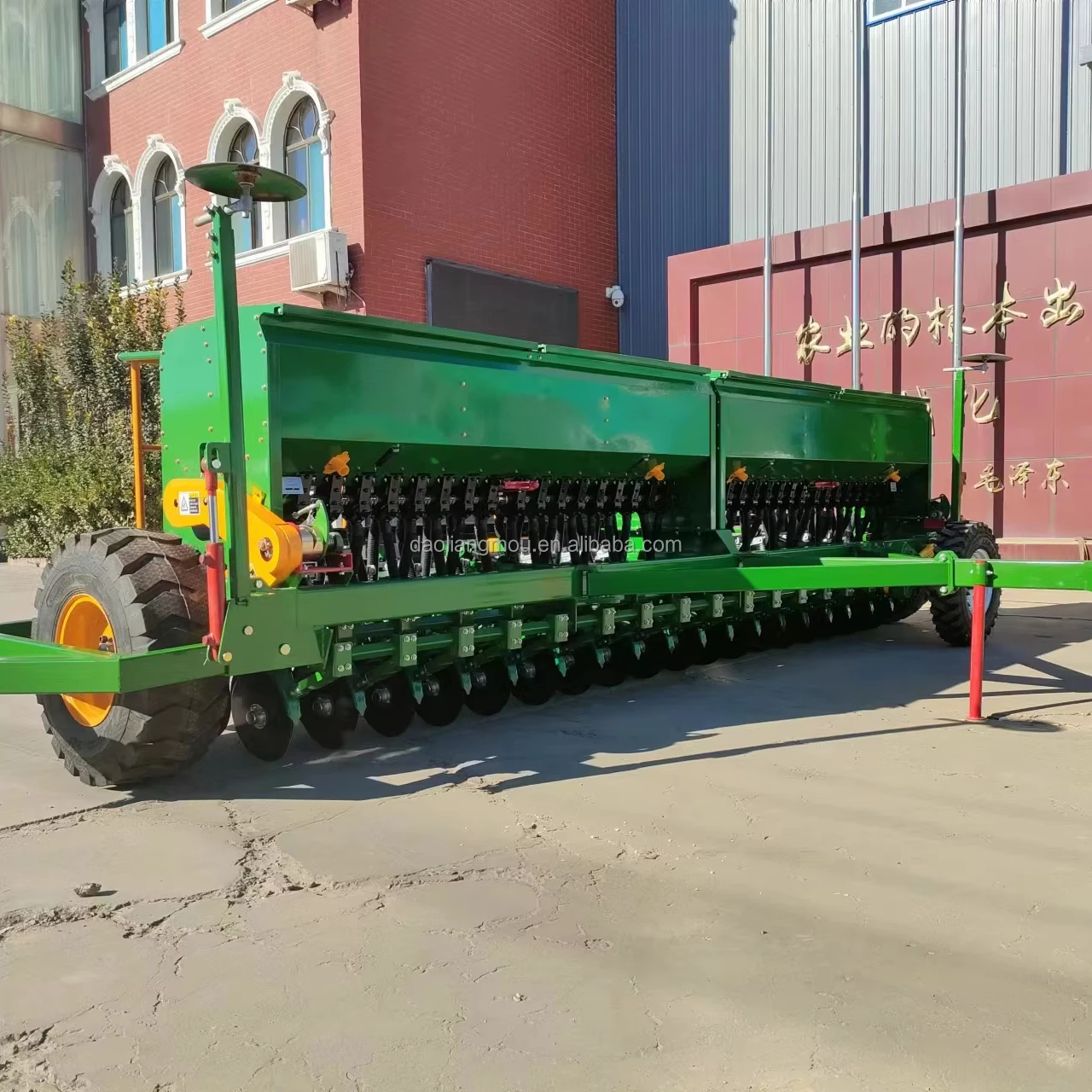 【HOT】New Agricultural Tools Wheat Seeders