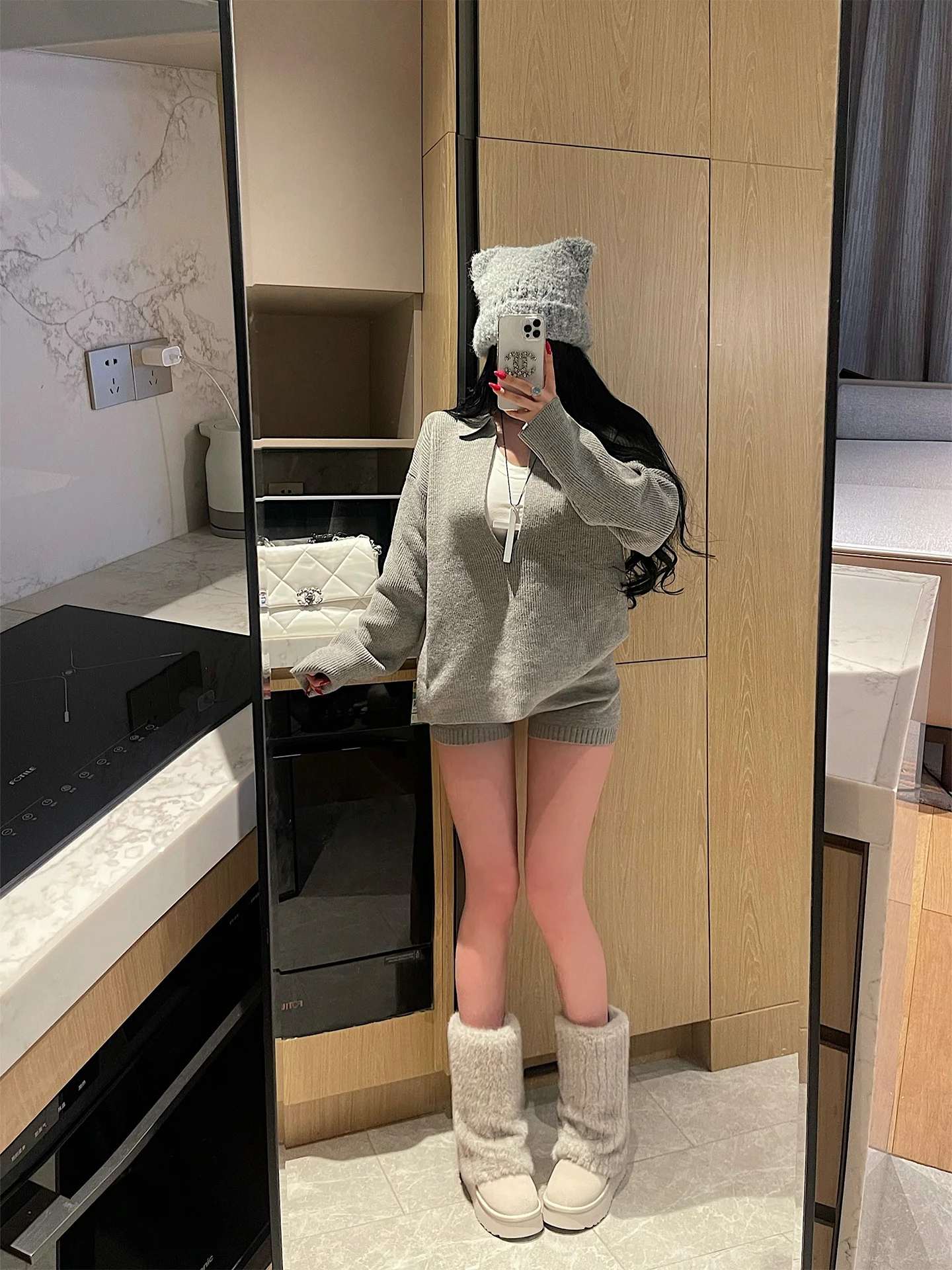 

Lazy Atmosphere Large V-neck Loose Slimming Knitted Sweater High Waist Shorts Casual Set for Women Winter Fashion Ensemble