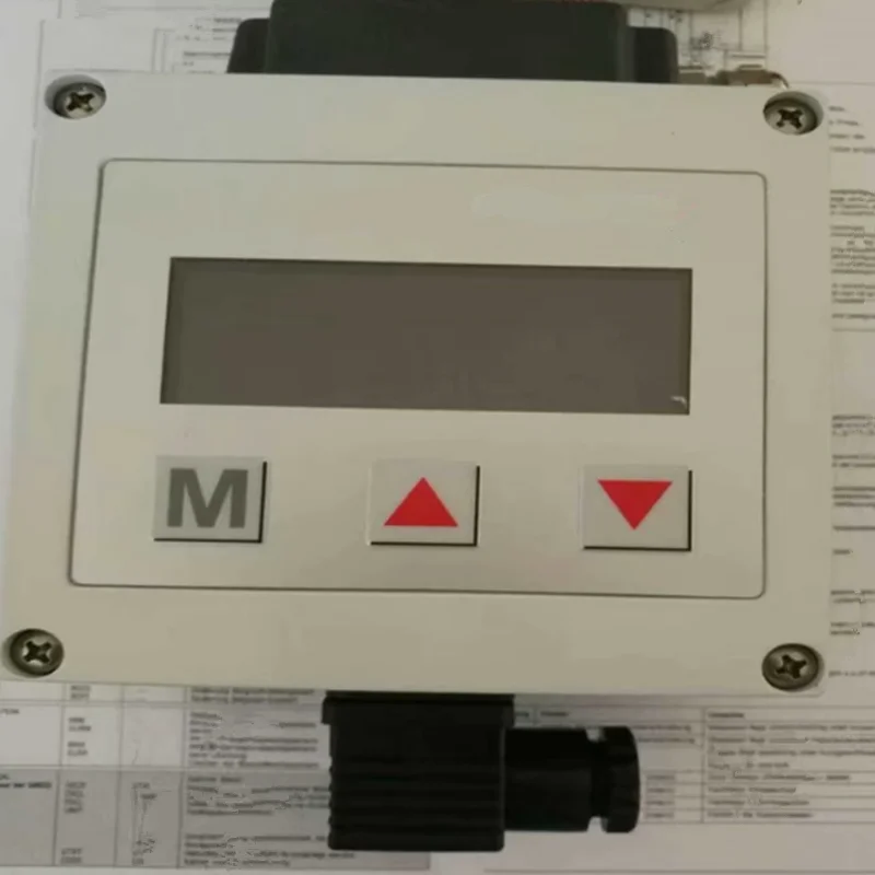 مفتاح ضغط جديد وأصلي 100% 0711-257.4 شحن سريع عبر FedEx أو DHL Express!