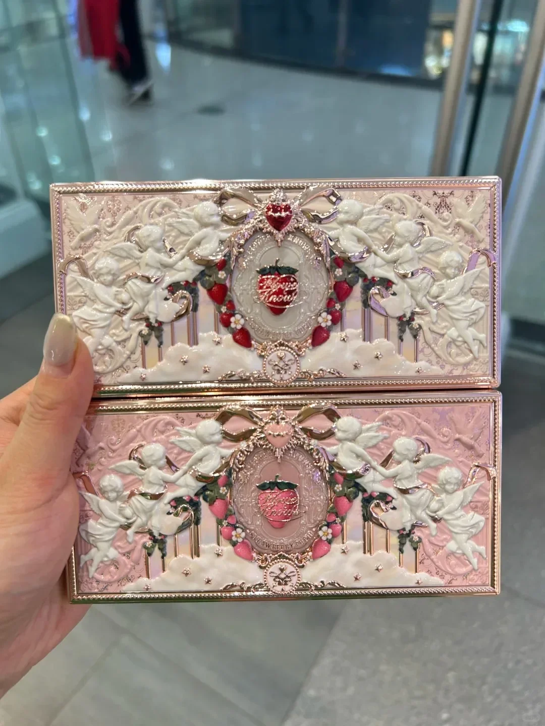 플라워 노즈 스트로베리 큐피드 컬렉션 페이셜 컴플렉션 팔레트 블러쉬 아이섀도우 하이라이터 플라워 노즈 페이스 브론저 팔레트