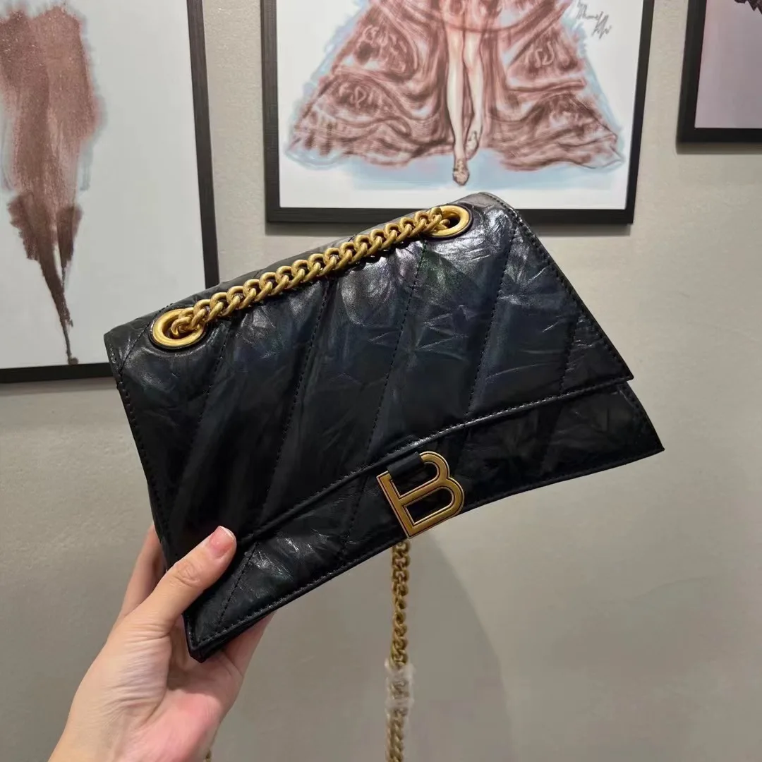 

2025 New First-layer Cowhide Hourglass Bag Women's Pleated Chain Casual Personality Design High-end Shoulder Messenger Bag