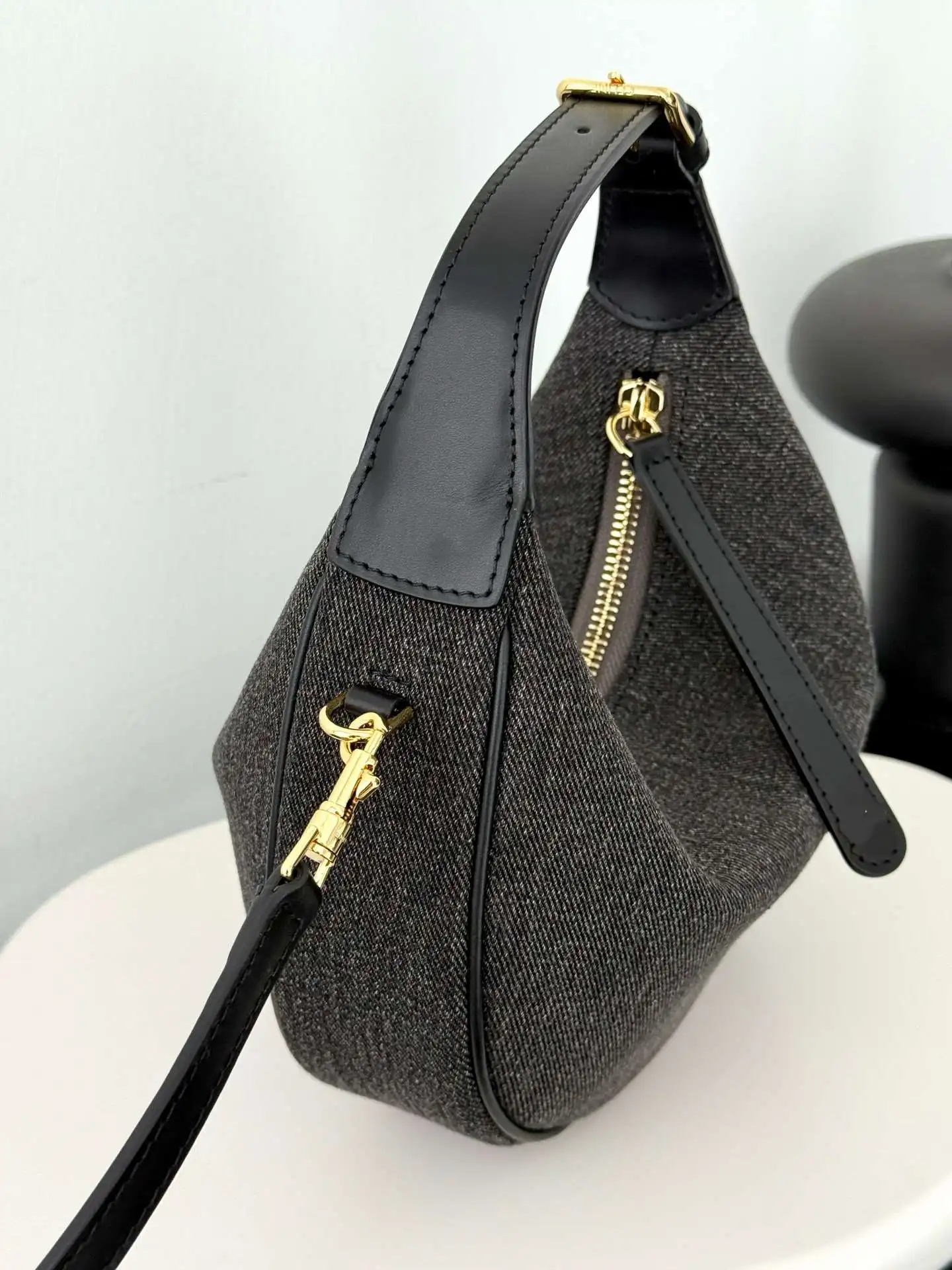 Women's Denim Crescent Bag Retro Corduroy Crossbody Bag Fashion Underarm Shoulder Bag for Women 2025 New