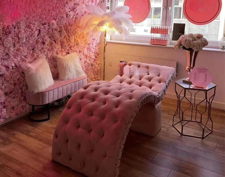 Luxury Pink Salon Beauty Bed Curved Lash Bed for Facial Beauty Salon