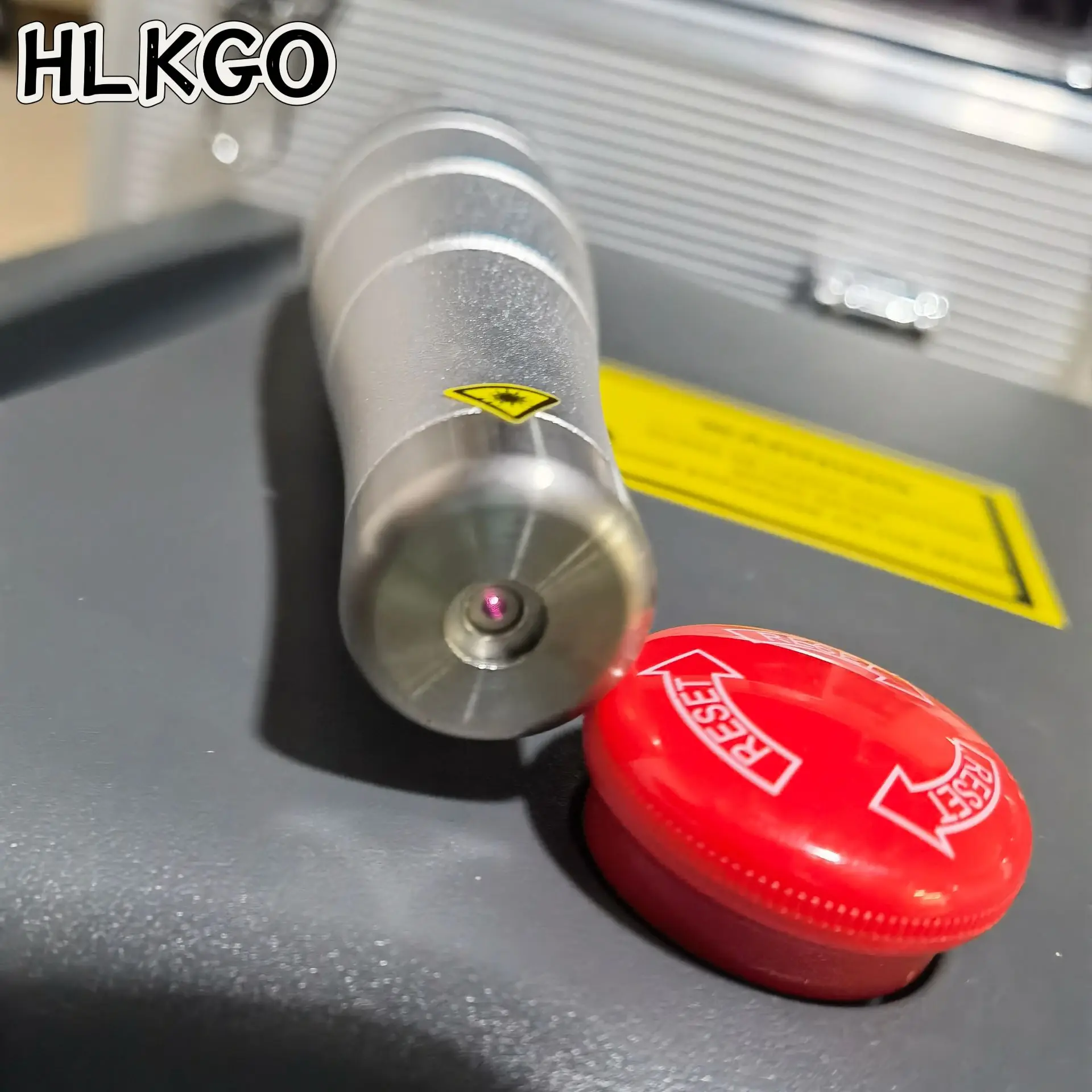 

Медицинское лазерное терапевтическое оборудование высокой интенсивности 808 нм 650 нм для лечения ринита и мышечной боли