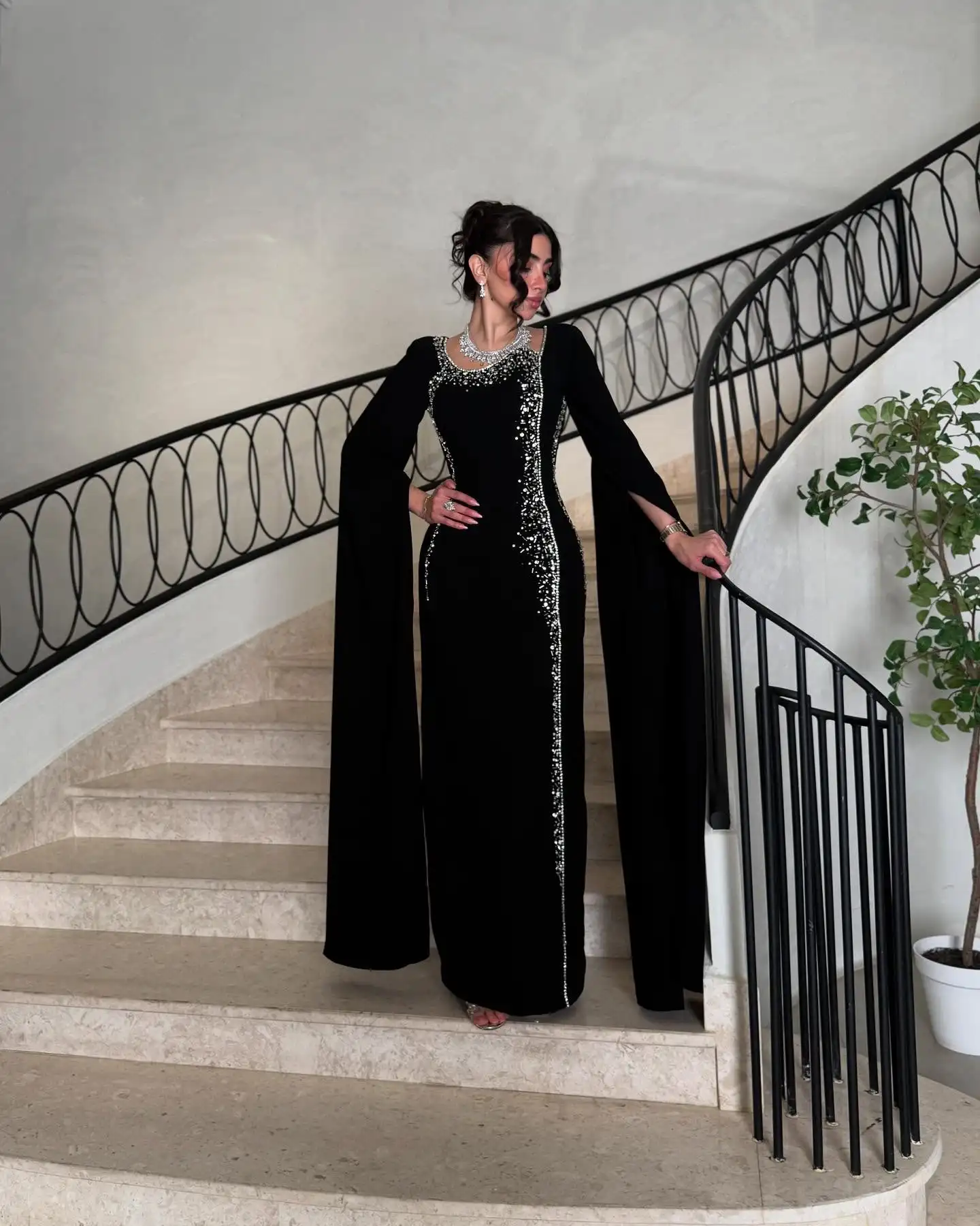 Adeli personalizzato elegante nero scintillante abito da ballo abito da sera con perline da donna lunghezza pavimento abiti per occasioni speciali