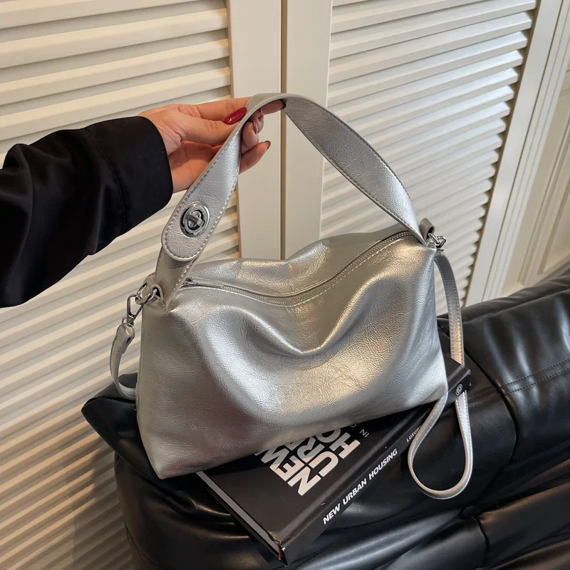 

Нишевая универсальная сумка для подмышек, новинка 2023 года, простая текстурированная сумка через плечо большой вместимости в ленивом стиле