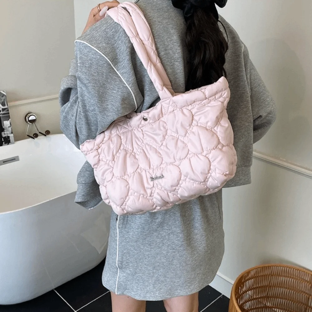 

Trendy Solid Color Puffy Tote Bag Large Capacity Korean Quilted Heart Bag Waterproof Leisure Women's Handbag Shoulder Bag