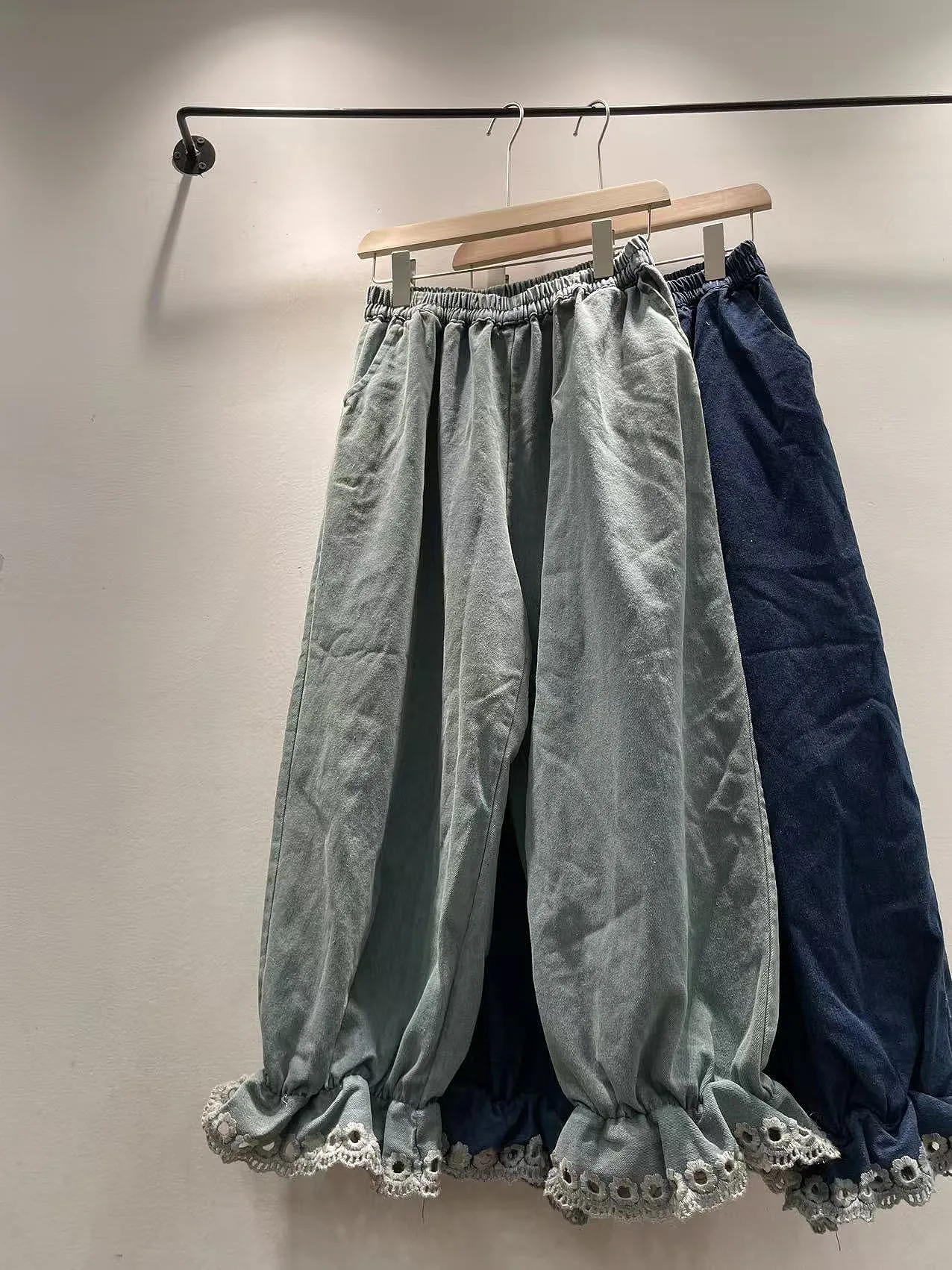 

Spring Autumn Loose Women's Jeans Embroidered Lace Trim Casual Pants High Waist Elastic Waist Straight Leg Daily Wear