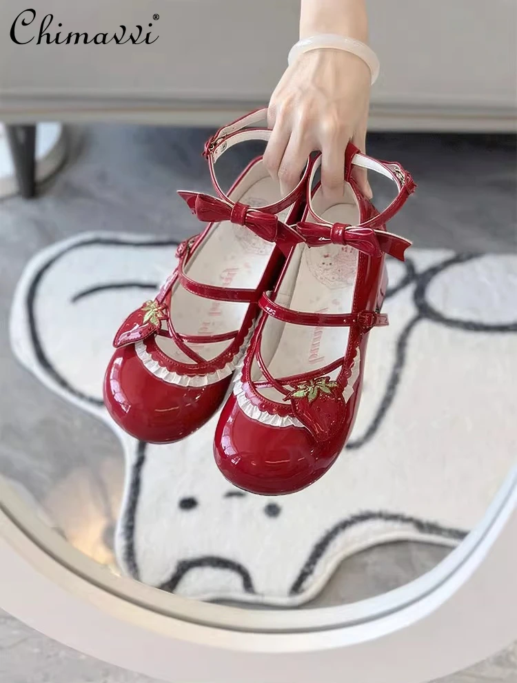 

Оригинальные милые кожаные туфли в японском стиле в стиле «клубничная Лолита», милые женские туфли-лодочки принцессы на среднем каблуке с круглым носком для девочек