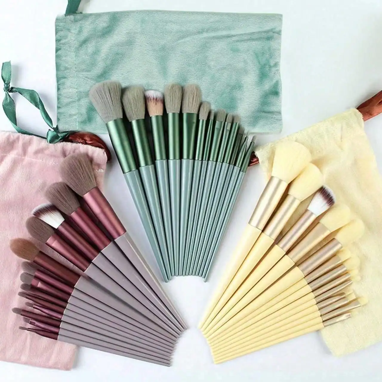 Aliexpress 12pcs/Set Professional Makeup Brush Set With Bag, Soft Synthetic Fiber Cosmetic Tools For Foundation, Powder, Eyeshadow & Concealer, Complete Full Face Beauty Kit For Beginners SB260509110765843855076 - Aliexpress Deal