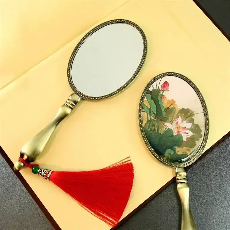 Retro Handheld Makeup Mirror Antique Flower Pattern Handle Makeup Mirror with Gift Box Creative HandHold Vintage Cosmetic Mirror