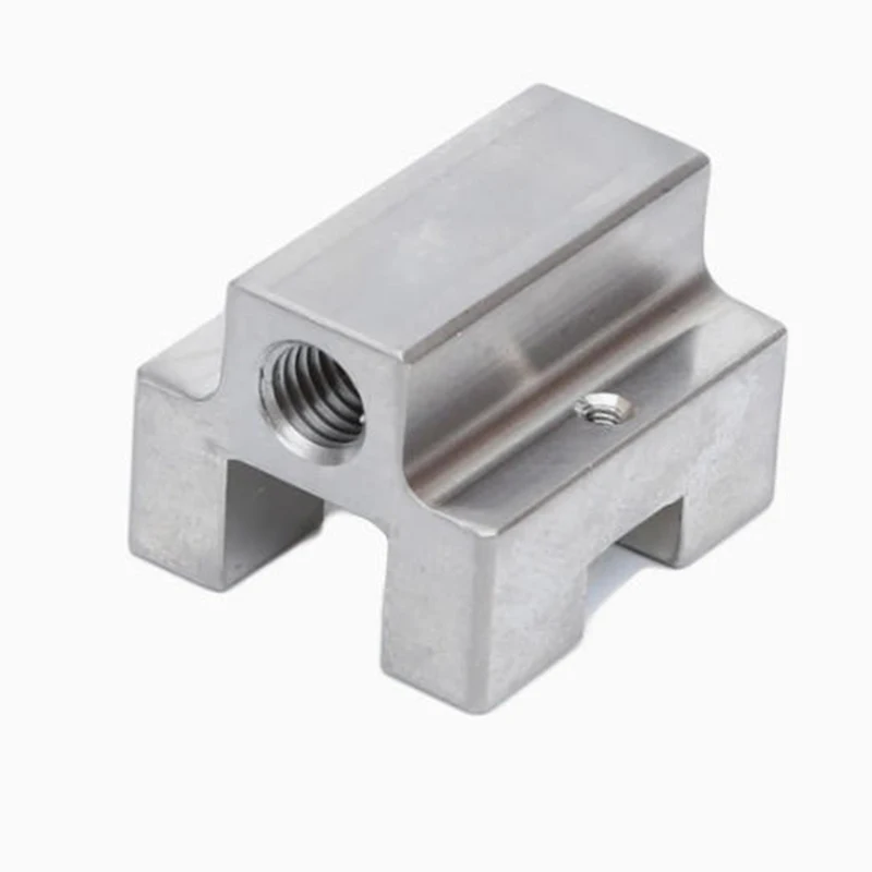 

Custom High Precision Stainless Steel Aluminum CNc Machining Stainless Steel Threaded Connector Block
