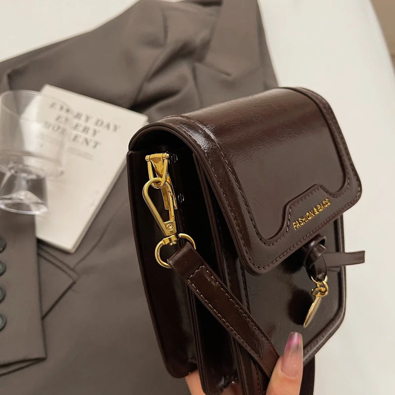 Mobile Phone Bag Women's Crossbody 2025 Spring Fashionable Niche Design Single Shoulder Small Square Bag  샤오팡바오 Petit Sac Carré